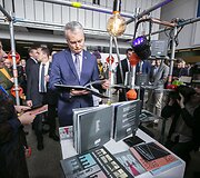 Ką savo malonumui skaito Prezidentas? Valstybės vadovą Gitaną Nausėdą kalbina žurnalistas Ridas Jasiulionis