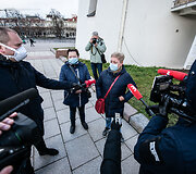 Vilniuje &ndash; protestas prie&scaron; veido kaukes