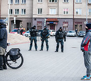 Vilniuje &ndash; protestas prie&scaron; veido kaukes