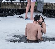 &Scaron;vento Valentino diena palydėta maudynėmis