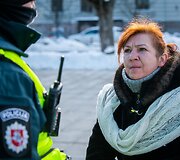 Daug protesto dalyvių su žurnalistais nebendravo: &bdquo;Kalbėsimės, kai pradėsite dirbti tautai.&ldquo;