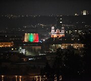 Sostinės tiltai nu&scaron;vietė trispalvės spalvomis