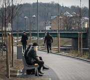 Baltasis tiltas at&scaron;ilus orams