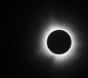 Saulės užtemimas balandžio 8 diena
