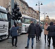 Vežėjai renkasi į protestą Gedimino prospekte