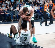 Ąžuolas Tubelis ir Mosesas Wrightas
