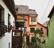 Darbą biure vilnietės Monika ir Ieva i&scaron;keitė į metų trukmės kelionę aplink Europą