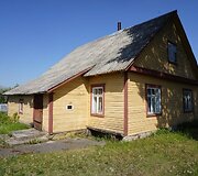 Gyvenamasis namas Molėtų rajone su 35 a žemės sklypu (13 900 Eur)