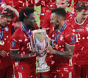 Miuncheno &bdquo;Bayern&ldquo; triumfavo UEFA Supertaurėje