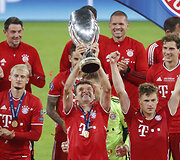 Miuncheno &bdquo;Bayern&ldquo; triumfavo UEFA Supertaurėje