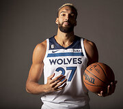 13. Rudy Gobert'as (&bdquo;Minnesota Timberwolves&ldquo;) &ndash; 41 mln. JAV dolerių