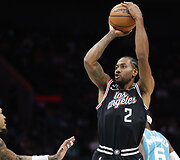 7-10. Kawhi Leonardas (&bdquo;Los Angeles Clippers&ldquo;) &ndash; 45,6 mln. JAV dolerių