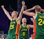 Pergalės akimirkos: Lietuvos 3x3 krep&scaron;ininkai i&scaron;kovojo olimpinę bronzą