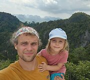 Martyno, Ievos ir jų dukters Anelės kelionė po Aziją 