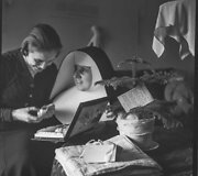 Vernika Šleivytė savo namuose su vienuole Felicija