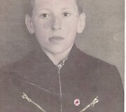 Vytautas Tomkus - Radvili&scaron;kio Valsiūnienės mokyklos mokinys apie 1955 m.
