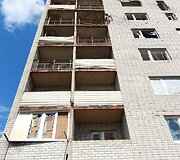 Artūras Žarnovskis padėjo rekonstruoti susprogdintą mokyklą Avdijivkos miestelyje, Donecko regione