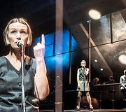 Eglės &Scaron;vedkauskaitės spektaklis &bdquo;Jauno žmogaus memuarai&ldquo;