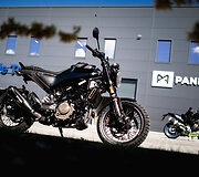 Metų motociklas: pretendentas &bdquo;Husqvarna Svartpilen 125&ldquo;