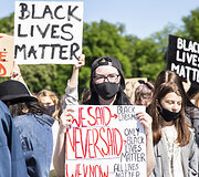 Eisena už juodaodžių teises Vilniuje