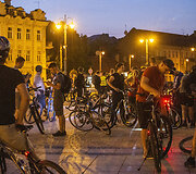 Naktinė &bdquo;kritinė masė&ldquo; kartu su &bdquo;Bike Ride Vilnius&ldquo;