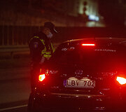 Akimirka i&scaron; vykusio policijos reido