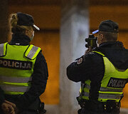 Akimirka i&scaron; vykusio policijos reido