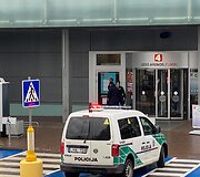 Vilniaus &bdquo;Akropolyje&ldquo; prane&scaron;ta apie galimą sprogmenį, evakuoti žmonės