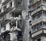 Rusijos pajėgų apsuptas ir nuo atakų smarkiai nukentėjęs Mariupolis