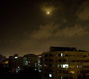 Izraelio oro atakas Gazos mieste