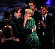 Johnas Travolta, Sarah Paulson ir Cuba Goodingas jaunesnysis