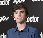 Freddie Highmore'as