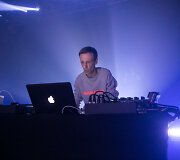 &bdquo;Ten Walls&ldquo; debiutinio albumo pristatymo akimirka