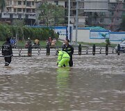 Vietname siaučia smarkus taifūnas Doksuri