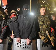 Ukrainos ultranacionalistinio judėjimo &bdquo;Pravyj sektor&ldquo; nariai prie Auk&scaron;čiausiosios Rados