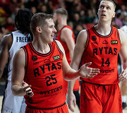 Benedek Varadi, Martynas Echodas