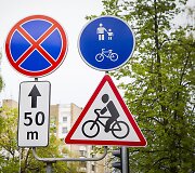 Vingiuojant sostinės dviračių takais...