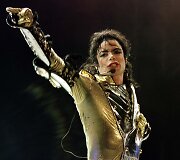 1. Muzikantas Michaelas Jacksonas &ndash; 825 mln. dolerių