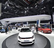 16-oji &Scaron;anchajaus automobilių paroda