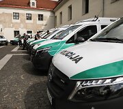 Lietuvos policija įsigijo Įsigijo 19 naujų reagavimo mikroautobusų &bdquo;Mercedes-Benz Vito&ldquo;