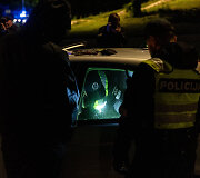 Per komendanto valandos pratybas Vilniuje, policijos patikros metu įkliuvo vyras su galimai narkotinėmis medžiagomis
