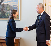 Dovilė &Scaron;akalienė, Gitanas Nausėda
