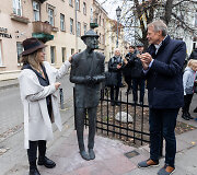 Leonardo Coheno skulptūros atidengimas