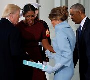 Donaldas Trumpas, Michelle Obama, Melania Trump ir Barackas Obama