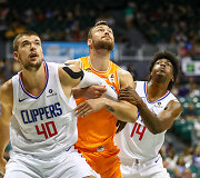 Donatas Motiejūnas įmetė 29 ta&scaron;kus į &bdquo;Los Angeles Clippers&ldquo; krep&scaron;į.