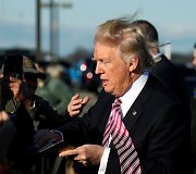 Pirmoji prezidento Donaldo Trumpo savaitė Baltuosiuose rūmuose