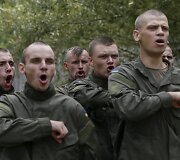 Ukrainos ultranacionalistų savanorių pulko &bdquo;Azov&ldquo; karių rungtynės