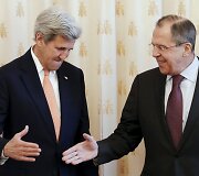 Johnas Kerry susitiko su Sergejumi Lavrovu