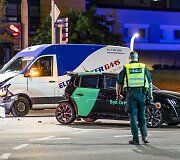 Girtas autobusiuko vairuotojas Ateities gatvėje smarkiai trenkėsi į stovintį &bdquo;Peugeot&ldquo; automobilį