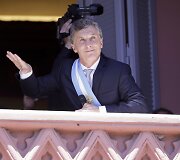 Argentinos vairą perima rinkėjų simpatijų nepraradęs Mauricio Macri